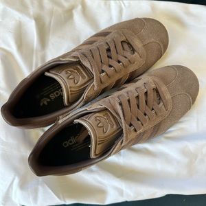 Adidas Gazelle Earth Strata Size M 6.5/ W 7.5